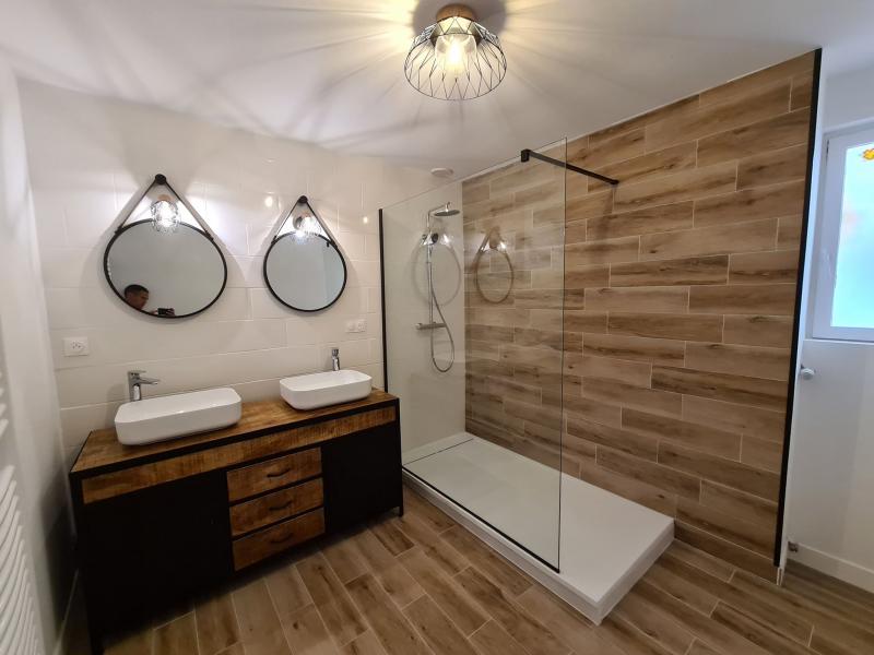 Rénovation et création totale d'une salle de bain à l'ambiance zen
