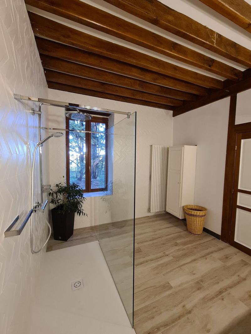 Rénovation d'une salle de bain avec douche à l'italienne double entrée